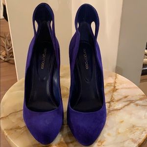 Almost NEW Sergio Rossi electric blue pumps💙